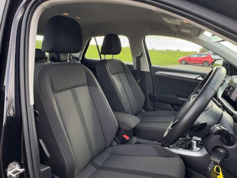 Volkswagen T-Roc LIFE TSI DSG 13