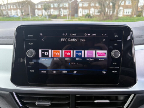 Volkswagen T-Roc LIFE TSI DSG 15