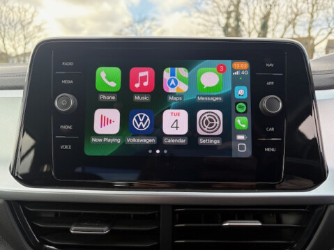 Volkswagen T-Roc LIFE TSI DSG 17