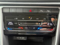 Volkswagen T-Roc LIFE TSI DSG 18