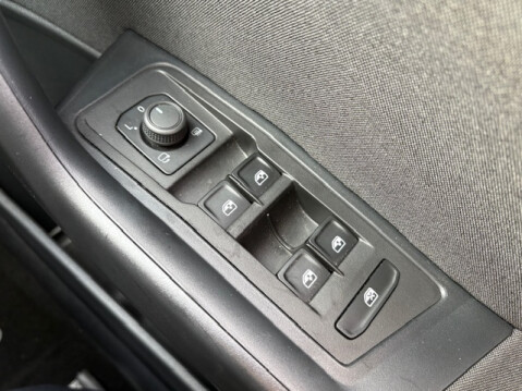 Volkswagen T-Roc LIFE TSI DSG 21
