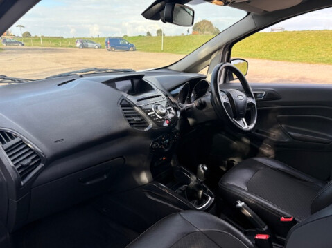 Ford Ecosport TITANIUM S 11