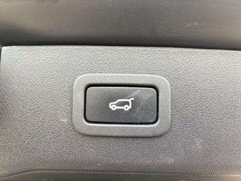 Jaguar XF R-SPORT 8