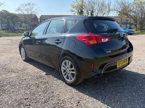 Toyota Auris ICON DUAL VVT-I 4