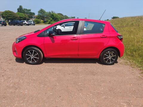 Toyota Yaris VVT-I ICON TECH 7