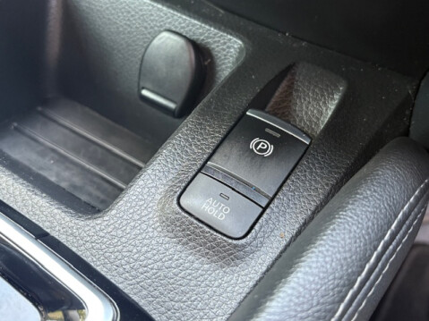 Nissan Qashqai DIG-T TEKNA DCT 26