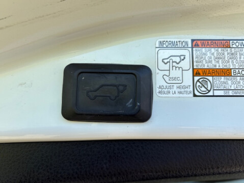Toyota Rav 4 D-4D ICON TSS 8
