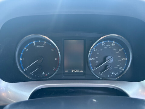 Toyota Rav 4 D-4D ICON TSS 15