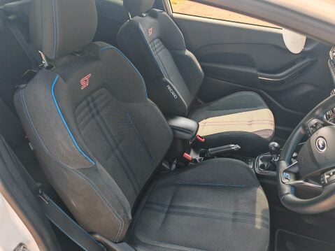 Ford Fiesta ST-2 16