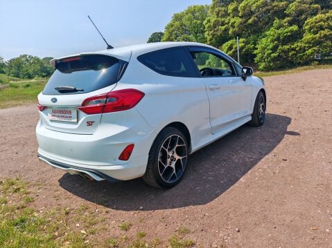 Ford Fiesta ST-2 4