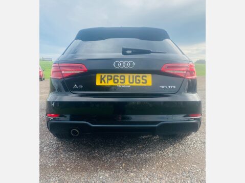 Audi A3 TDI S LINE BLACK EDITION 5