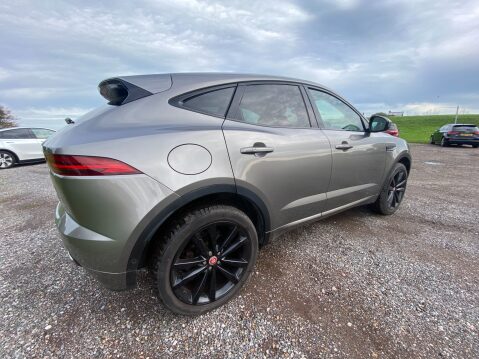 Jaguar E-Pace R-DYNAMIC SE 2
