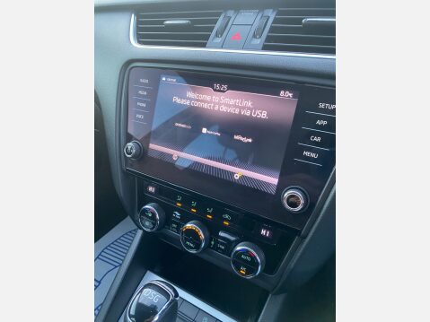 Skoda Octavia SE TSI DSG 10