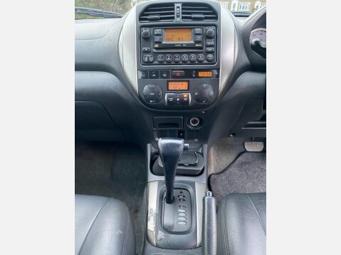 Toyota Rav 4 XT4 VVT-I 13