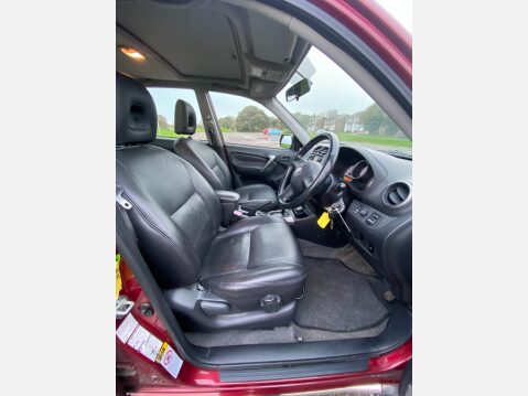 Toyota Rav 4 XT4 VVT-I 8