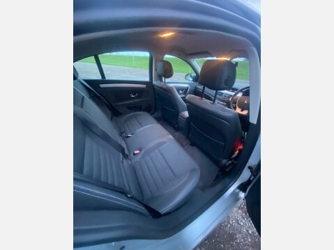 Renault Laguna DYNAMIQUE 16V 10