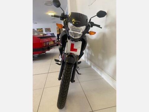 Honda CB CB 125 F 6
