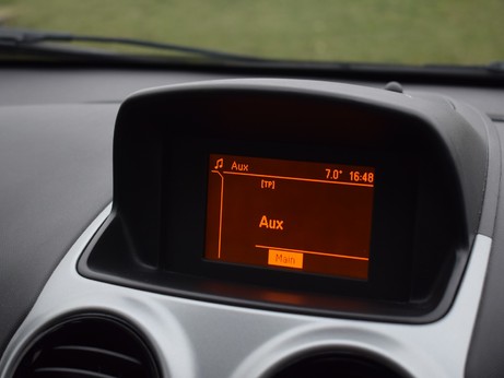 Vauxhall Corsa 1.2 ENERGY AC 5d 83 BHP 39