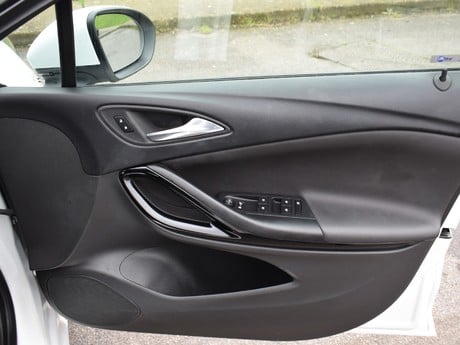 Vauxhall Astra 1.4 ELITE 5d 148 BHP 21