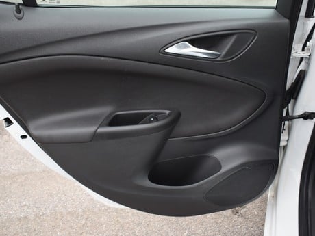 Vauxhall Astra 1.4 ELITE 5d 148 BHP 30
