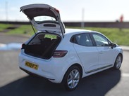 Renault Clio 1.0 PLAY TCE 5d 100 BHP 12