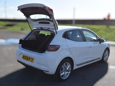 Renault Clio 1.0 PLAY TCE 5d 100 BHP 8