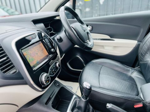 Renault Captur SIGNATURE X NAV TCE 18