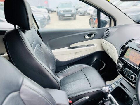 Renault Captur SIGNATURE X NAV TCE 31