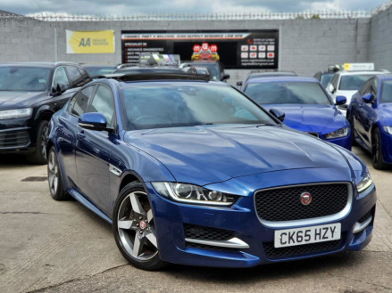 Jaguar XE R-SPORT