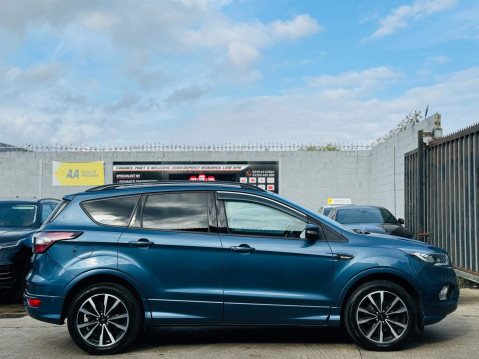 Ford Kuga ST-LINE 26