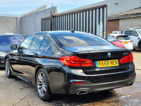 BMW 5 Series 520D M SPORT 21