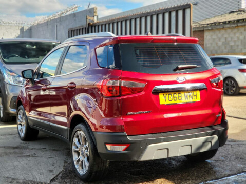 Ford Ecosport TITANIUM 25