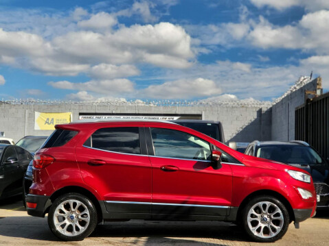 Ford Ecosport TITANIUM 9