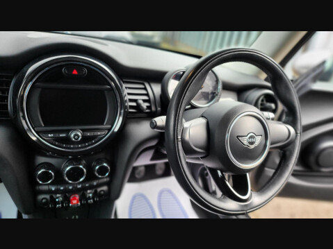 Mini Hatch ONE 23