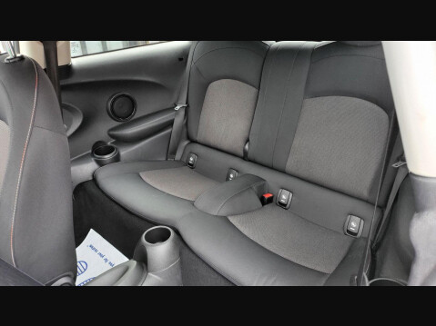 Mini Hatch ONE 17