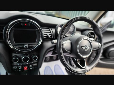 Mini Hatch ONE 23
