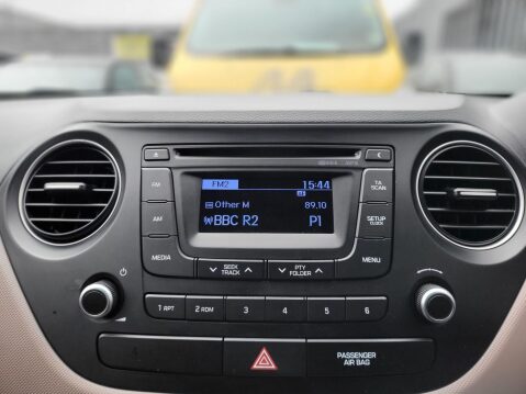 Hyundai i10 S 24