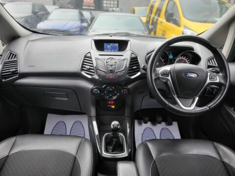 Ford Ecosport TITANIUM 9