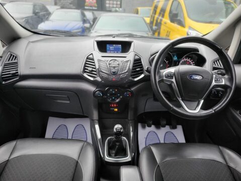 Ford Ecosport TITANIUM 9