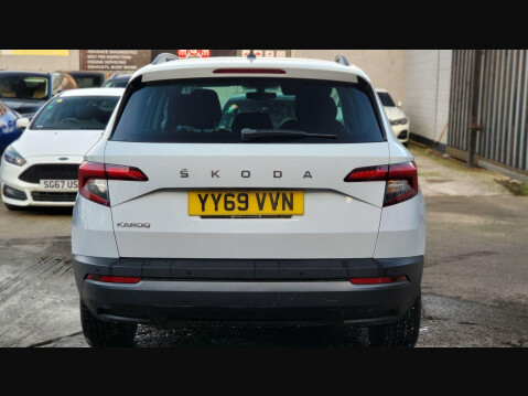 Skoda Karoq SE TSI DSG 10