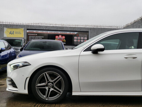 Mercedes-Benz A Class A 180 D AMG LINE EXECUTIVE 18