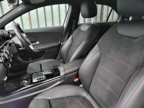 Mercedes-Benz A Class A 180 D AMG LINE EXECUTIVE 32