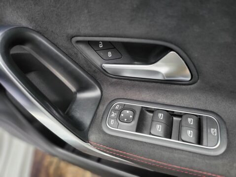 Mercedes-Benz A Class A 180 D AMG LINE EXECUTIVE 25
