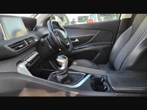 Peugeot 3008 BLUEHDI S/S ALLURE 10