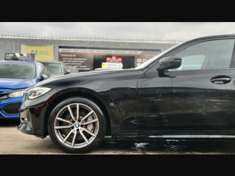 BMW 3 Series 330E SPORT PRO 9