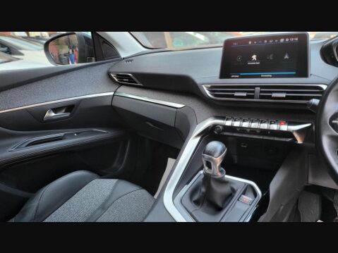 Peugeot 3008 S/S ALLURE 18