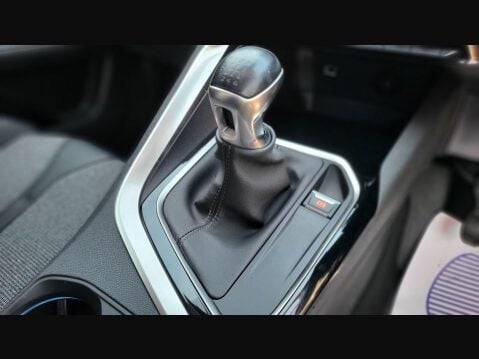 Peugeot 3008 S/S ALLURE 17
