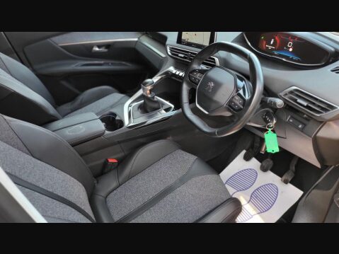 Peugeot 3008 S/S ALLURE 14