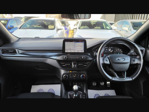 Ford Focus ST-LINE 12