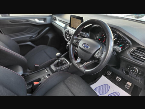 Ford Focus ST-LINE 15